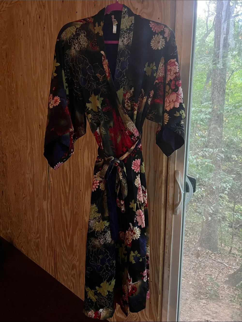 Elegant Floral Wrap Kimono Robe